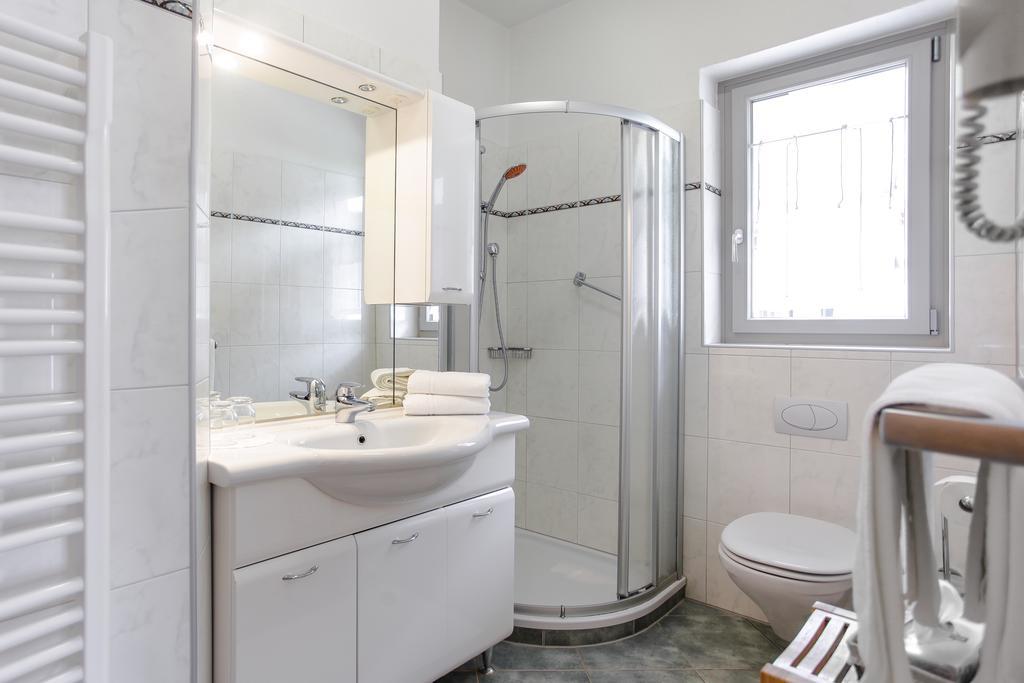 Hotel Weingarten Gargazzone Bagian luar foto